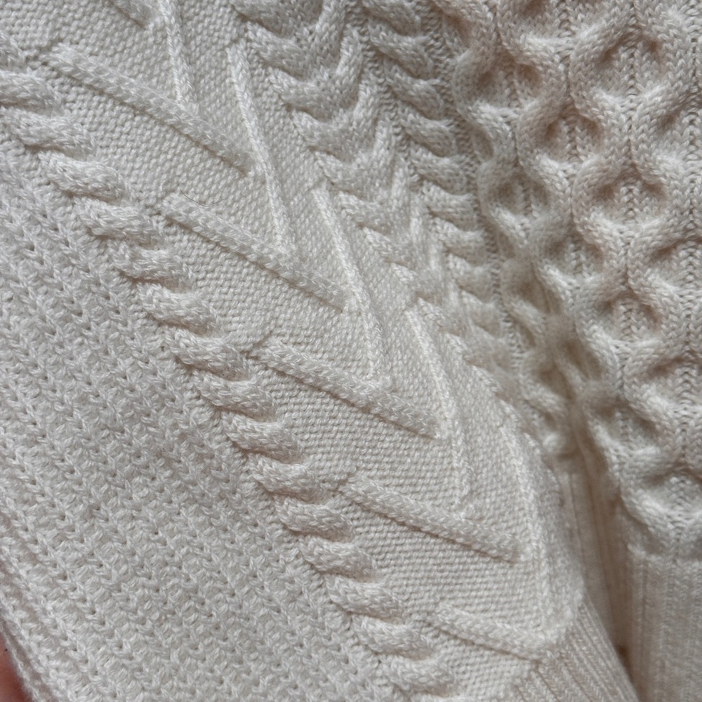 Babaton Aritzia Merino Wool Sweater Vest - Picture 3 of 4